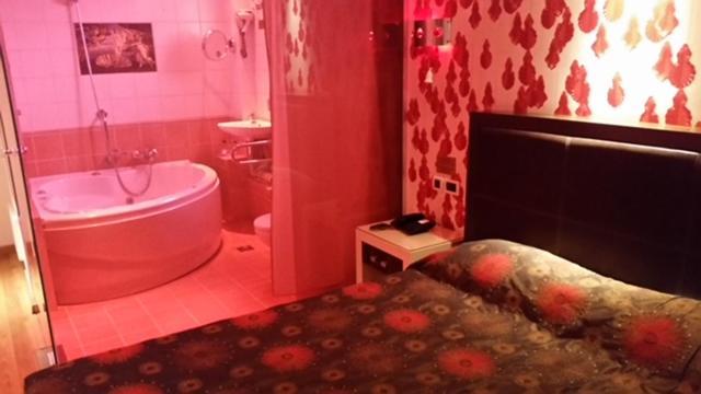 Hotel Prive Skaramangás Eksteriør billede